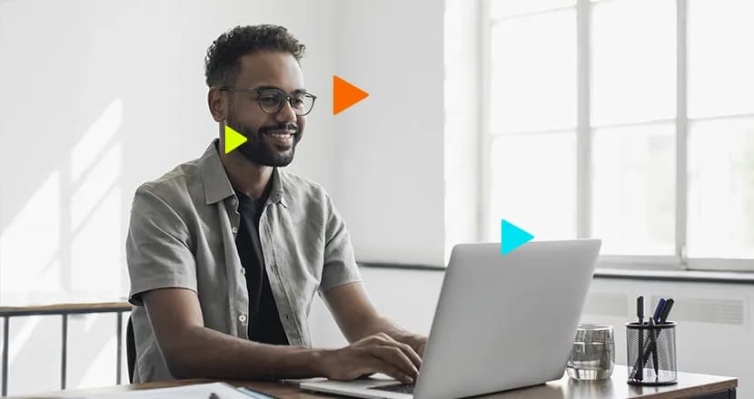 empreendedor pesquisando como Alterar CNAE MEI