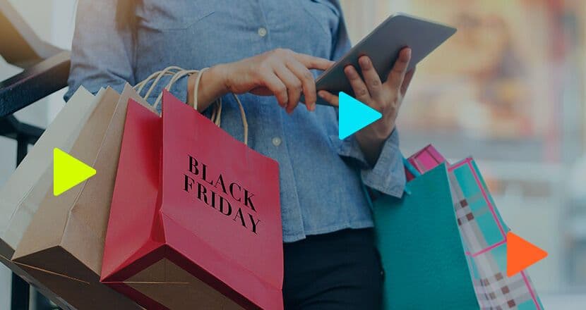 Pessoa fazendo compras na Black Friday