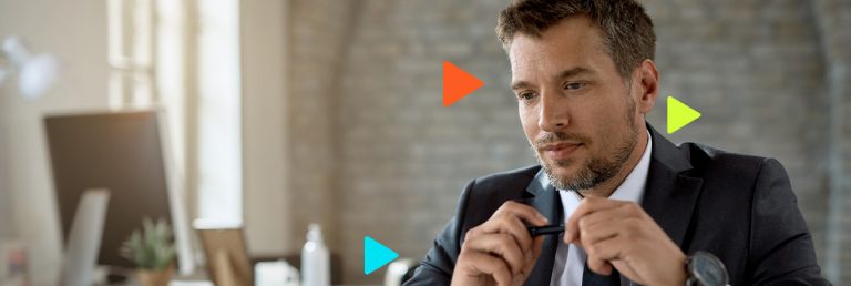 Cálculo de absenteísmo: homem de negócios